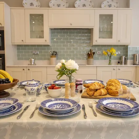 Upper Helmsley Hall Nyaraló *