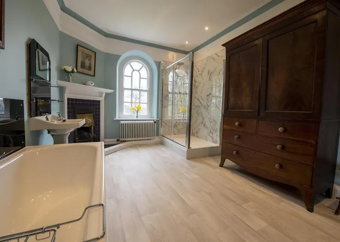 Upper Helmsley Hall *