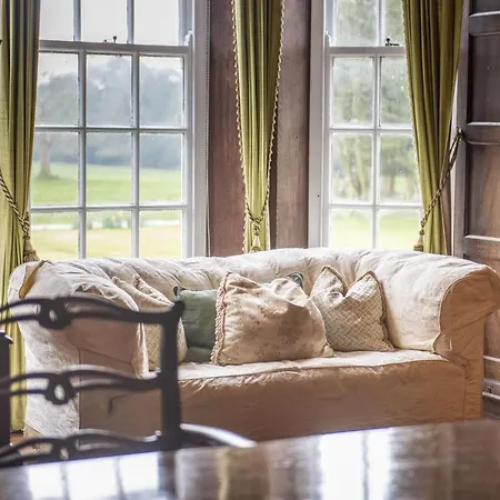 Upper Helmsley Hall * Йорк