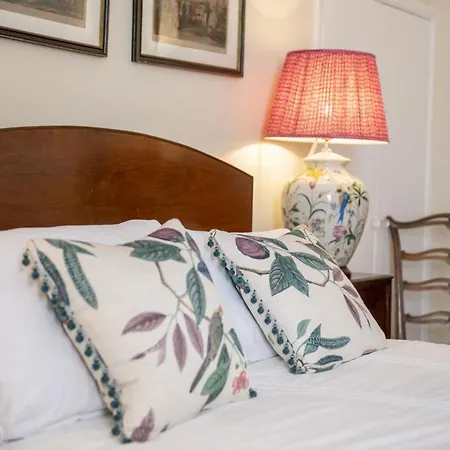 Дом отдыха Upper Helmsley Hall *