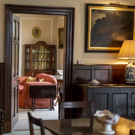 Upper Helmsley Hall ヨーク